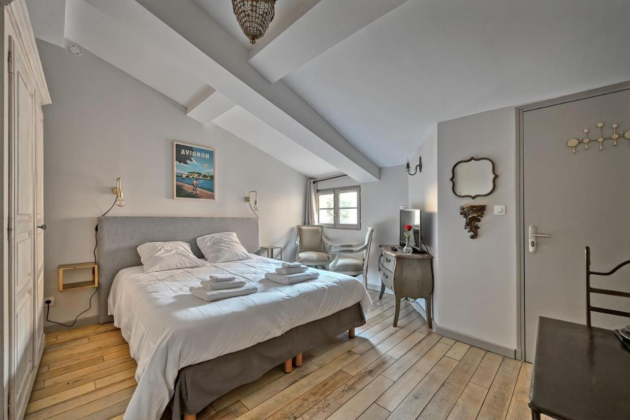 Au Coeur Des Papes, Dans Batisse De Charme Studios & Appartements En Coeur De Ville Aviñón Exterior foto