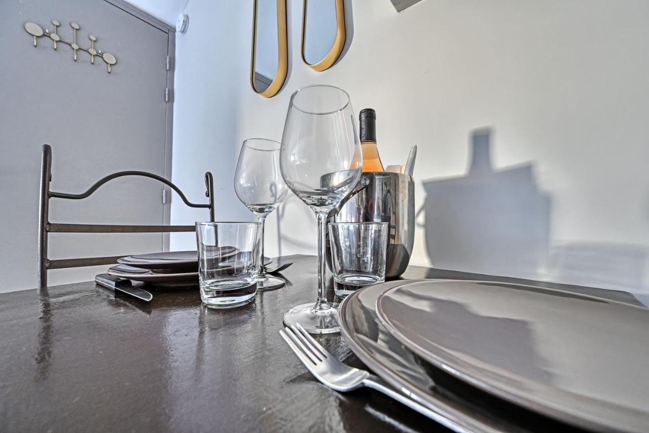 Au Coeur Des Papes, Dans Batisse De Charme Studios & Appartements En Coeur De Ville Aviñón Exterior foto