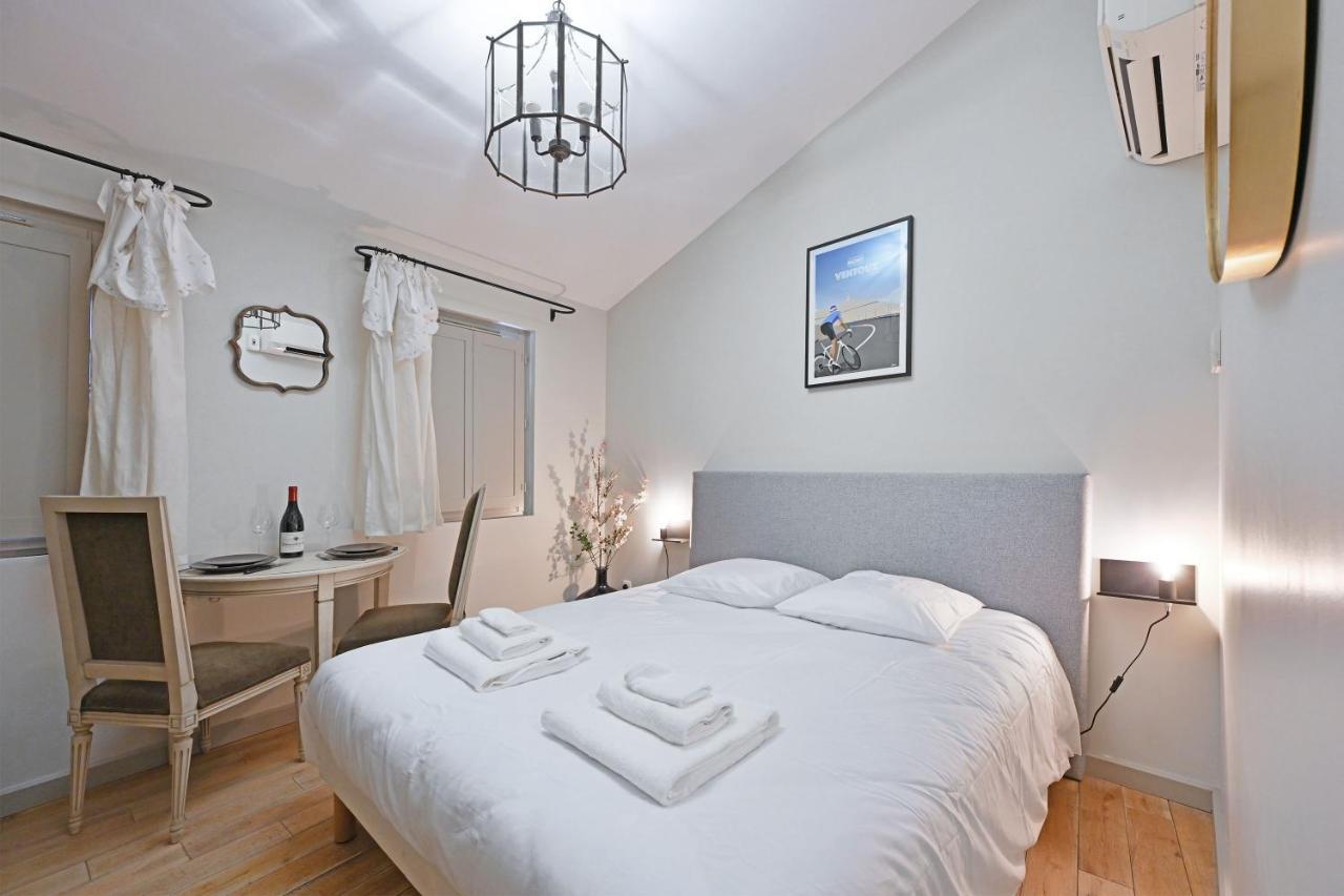 Au Coeur Des Papes, Dans Batisse De Charme Studios & Appartements En Coeur De Ville Aviñón Exterior foto