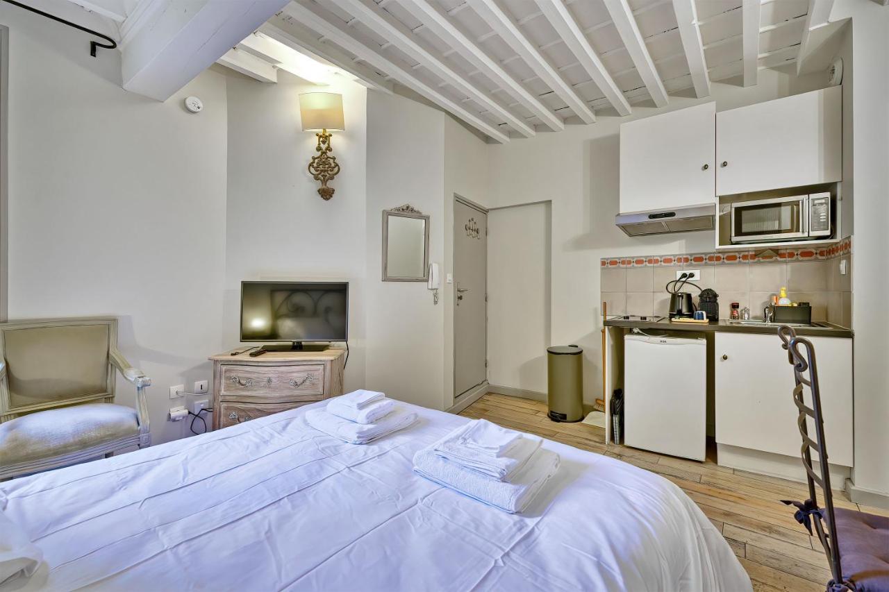 Au Coeur Des Papes, Dans Batisse De Charme Studios & Appartements En Coeur De Ville Aviñón Exterior foto