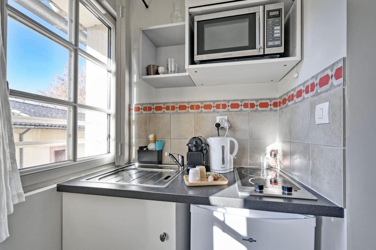 Au Coeur Des Papes, Dans Batisse De Charme Studios & Appartements En Coeur De Ville Aviñón Exterior foto