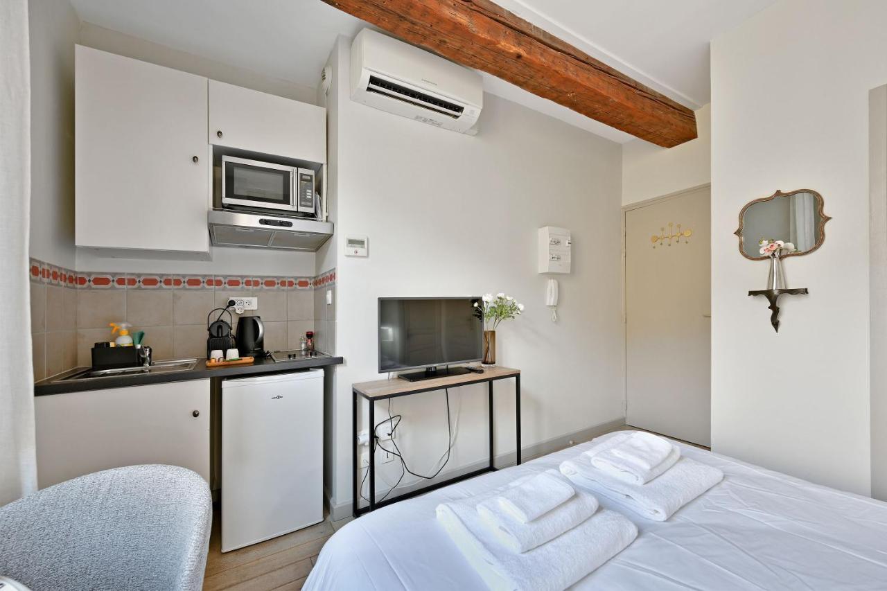 Au Coeur Des Papes, Dans Batisse De Charme Studios & Appartements En Coeur De Ville Aviñón Exterior foto