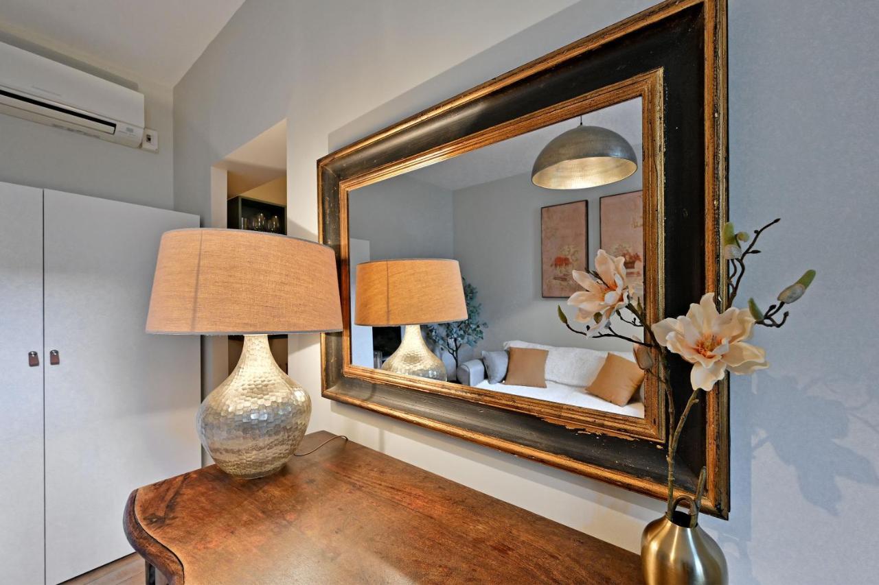 Au Coeur Des Papes, Dans Batisse De Charme Studios & Appartements En Coeur De Ville Aviñón Exterior foto