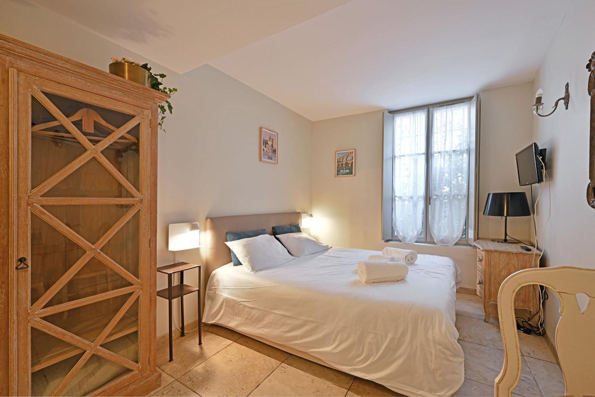 Au Coeur Des Papes, Dans Batisse De Charme Studios & Appartements En Coeur De Ville Aviñón Exterior foto
