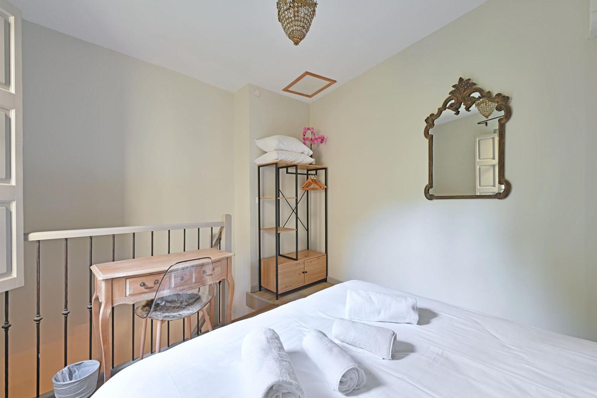 Au Coeur Des Papes, Dans Batisse De Charme Studios & Appartements En Coeur De Ville Aviñón Exterior foto