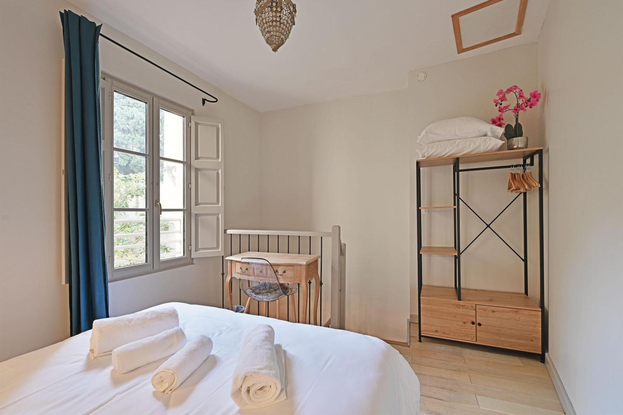 Au Coeur Des Papes, Dans Batisse De Charme Studios & Appartements En Coeur De Ville Aviñón Exterior foto